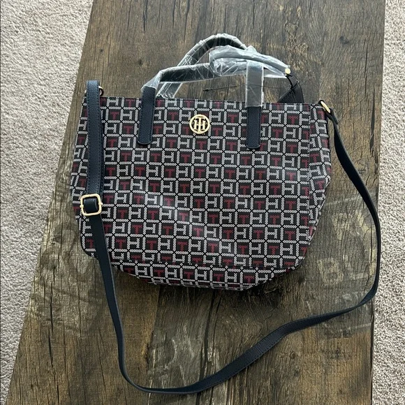 Tommy Hilfiger Women's Geometric Black and Red Shoulder Bag - Picture 7 of 15